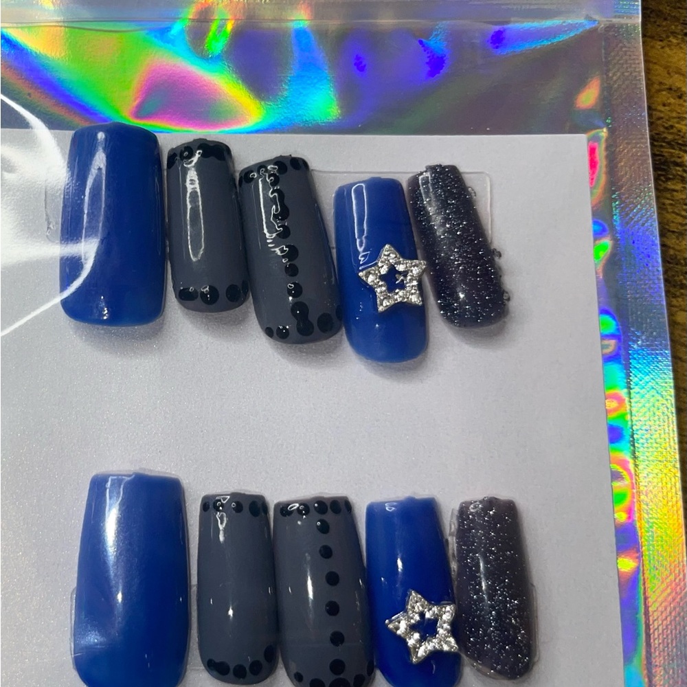 Blue & Charcoal Star Accent Press-On Nail Set